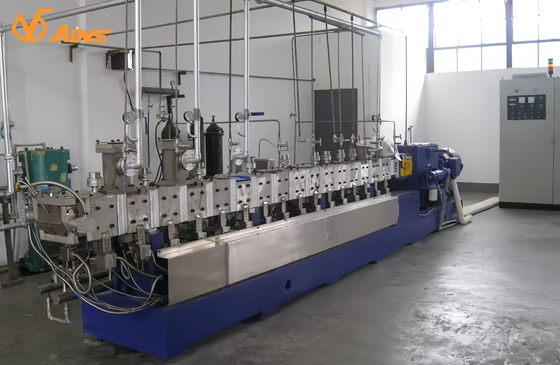 Goede prijs 55 kW tegenroterende tweeschroef-extruder met 3 luchtopeningen voor de voedings- en farmaceutische industrie online