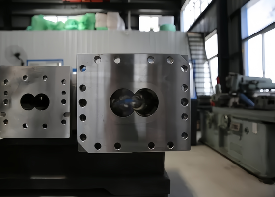 Goede prijs Twin Screw Extruder Barrels met geïntegreerde slijtvast Ralloy WR13 Alloy Steel Liner online